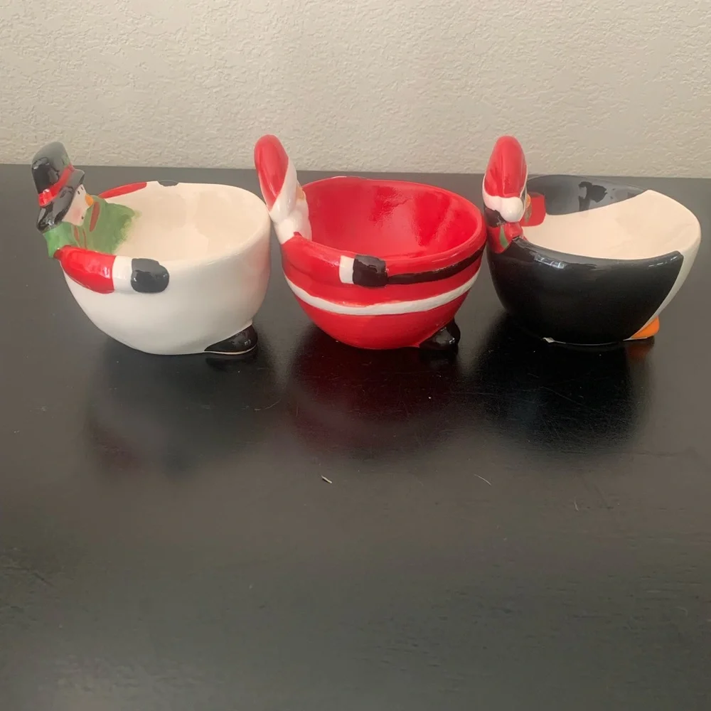Ceramic Christmas Collection 3 Small Bowl Set Santa Snowman Penguin KT Group